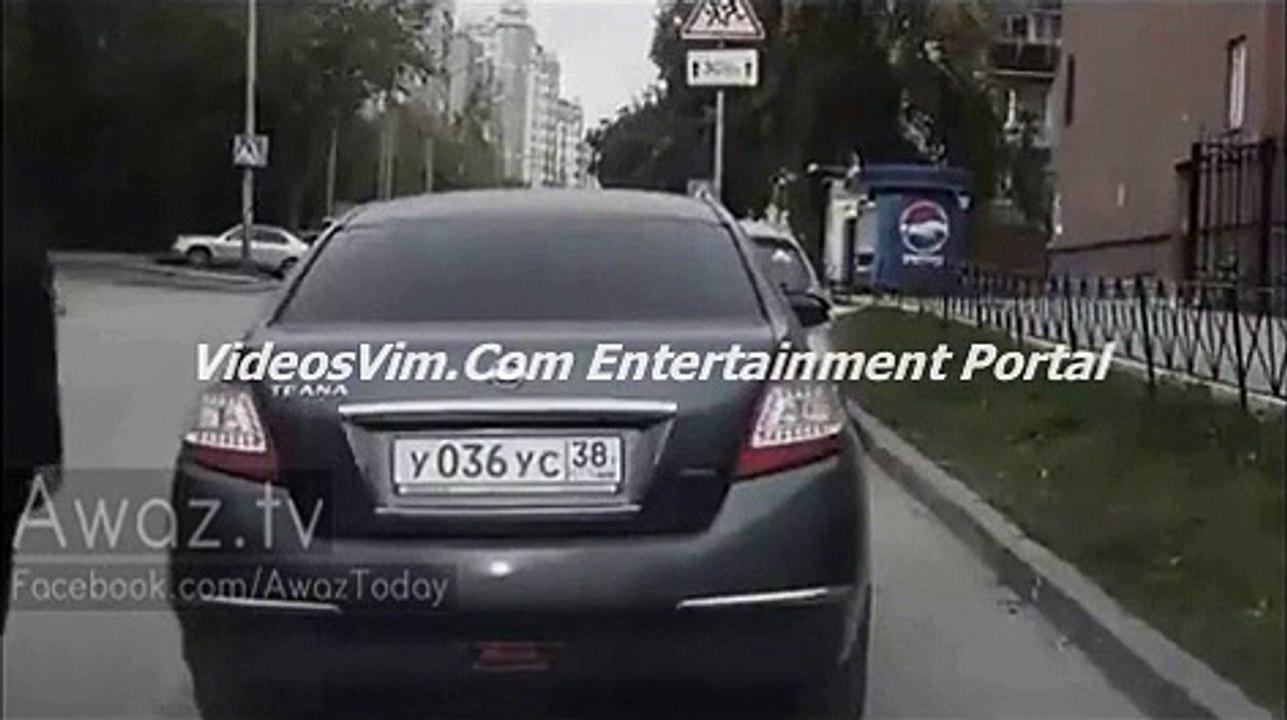 Beware! Thieves Stealing Car from a Woman_(new)_(new)