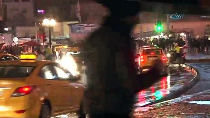 Kar yağışı Taksim’de de etkili oldu