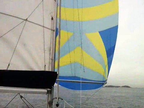 sous spi dans la baie de Saint Malo (Dufour 3800)