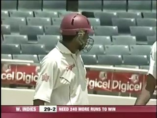 Brian Lara is TRAPPED in Front, Plumb LBW by Munaf Patel