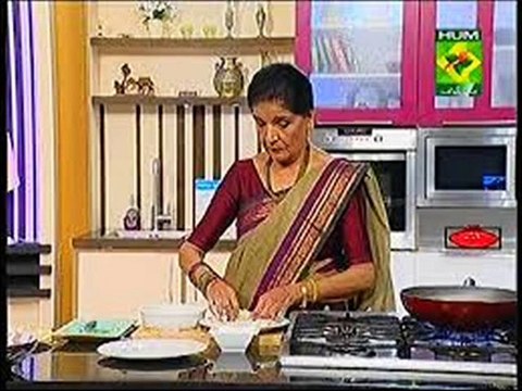 Handi with Zubeda Tariq , Zafrani Chicken Qorma , Double Roti ki Pudding Recipe on Masala TV 29th December 2014