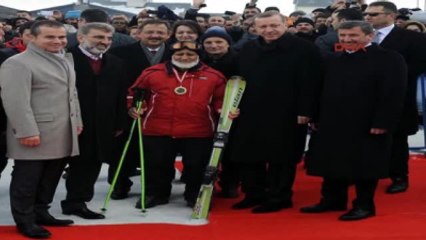 Kayseri Kayak Tutkunu Dedeye Yolun Karşısına Geçerken Otomobil Çarptı