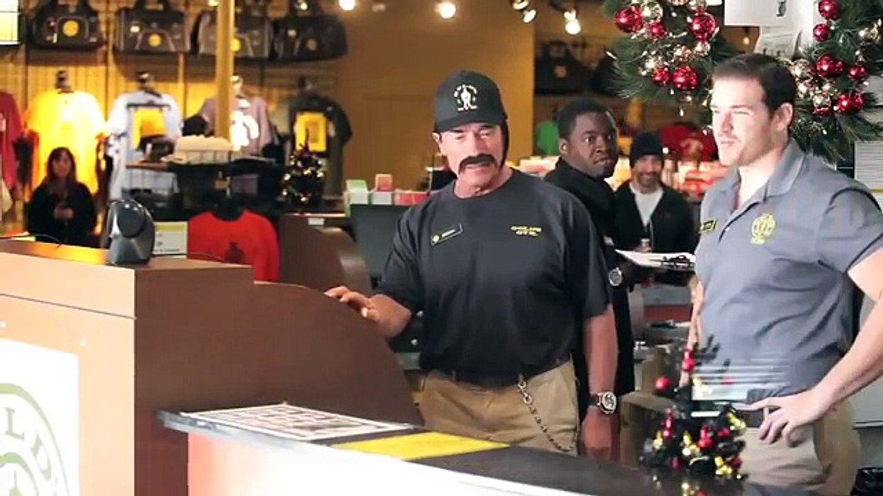 Arnold Schwarzenegger Working Undercover at Gold's Gym in Venice_ California!