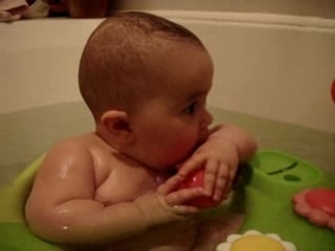 Anaé au bain