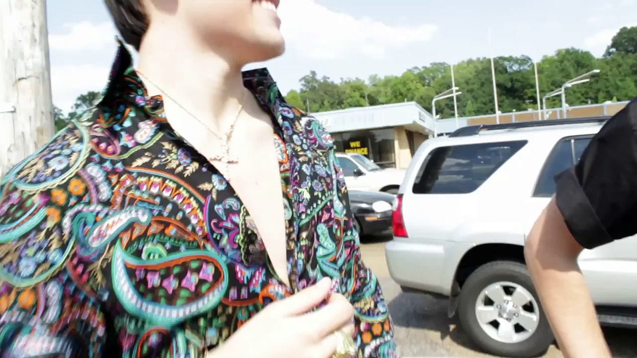 Taylor Rodriguez impersonating Jim Carrey or is it tribute artisting video