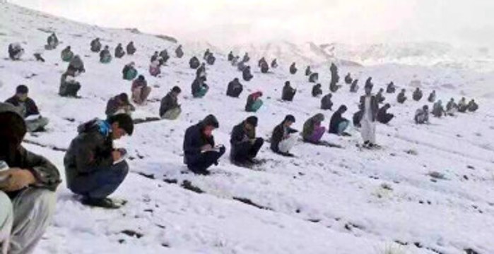 Dünya, Kabil'deki Üniversiteye Giriş Sınavını Konuşuyor