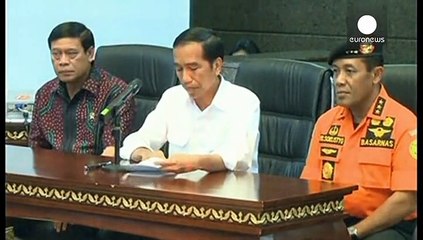 AirAsia: Arama ekipleri dumanların yükseldiği bir adaya yönlendirildi