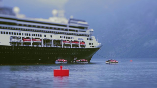 Islande et Norvège vu d'en haut - Life in miniature, time lapse magique en mode fourmis!