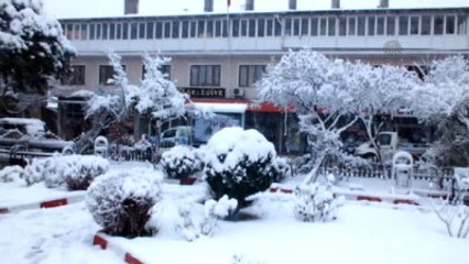 Dursunbey'de Kar Yağışı