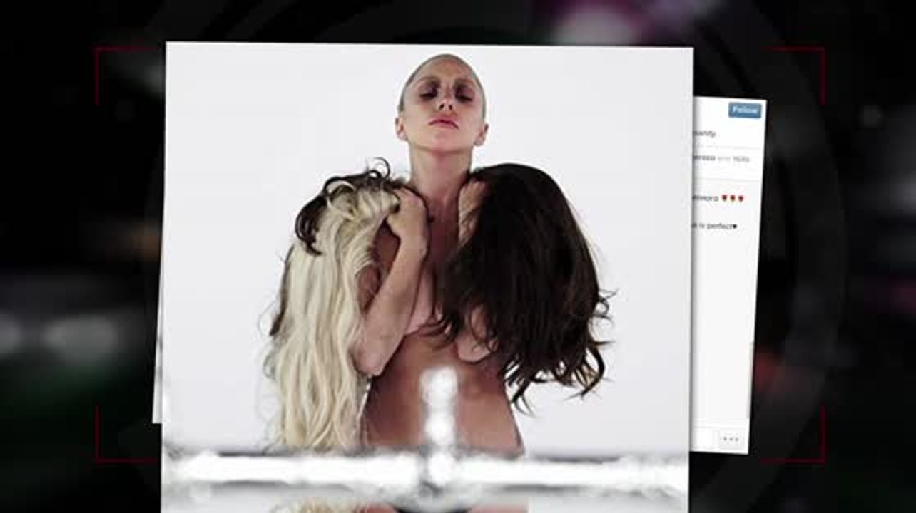 Lady Gaga posiert oben ohne und behauptet, dass ihr Herz voller 'Wahnsinn' ist