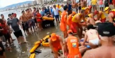 Raio atinge e mata 5 pessoas em Praia Grande São Paulo