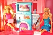 Barbie Podyumda 1.Bölüm - Defile teklifi - EvcilikTV Barbie Videoları