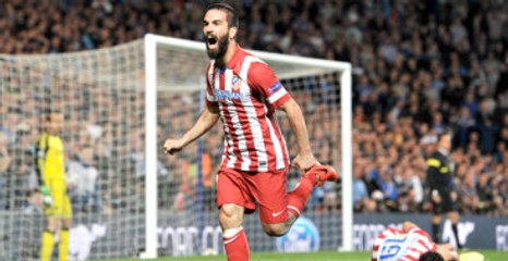 Van Gaal, Arda Turan'ın İsmini Transfer Listesine Ekledi