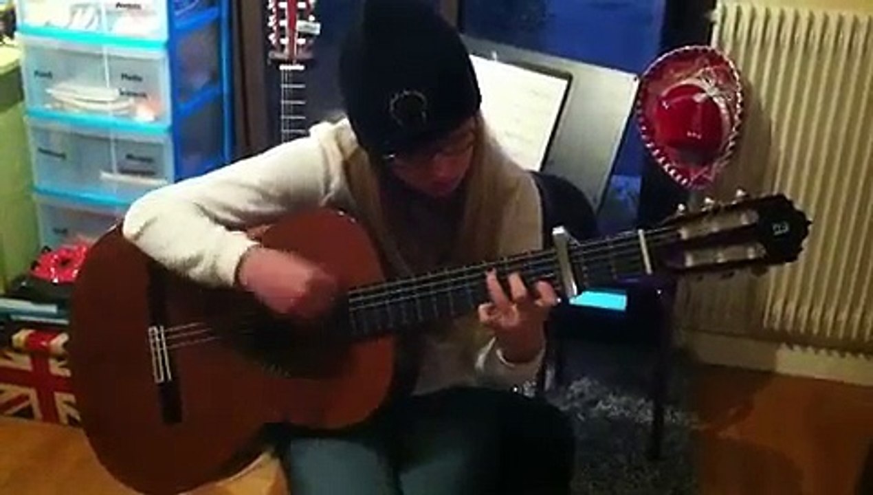 Anaëlle jouant Black M