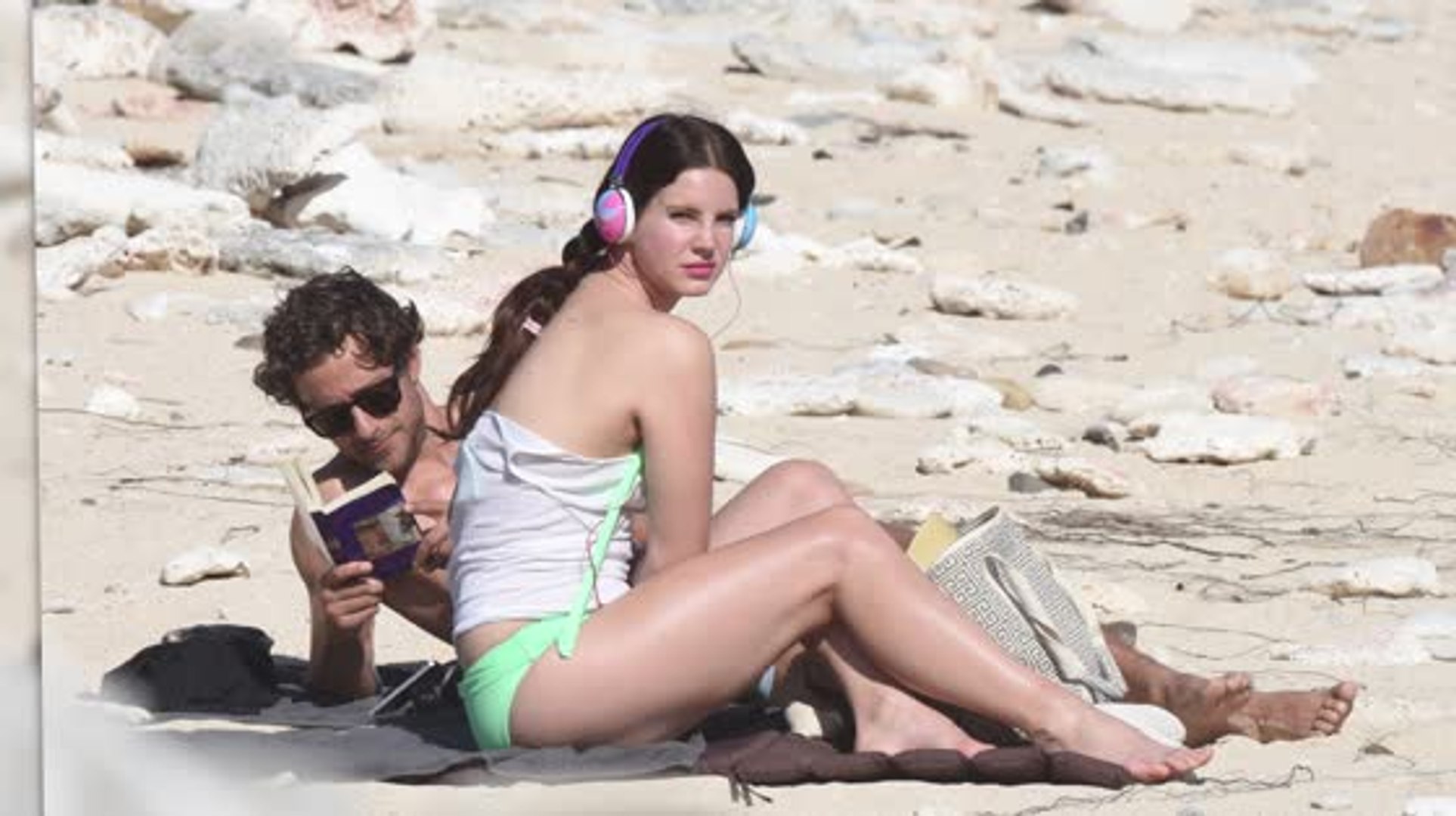 Lana Del Rey Chills on the Beaches of St. Bart's With Boyfriend - video  Dailymotion