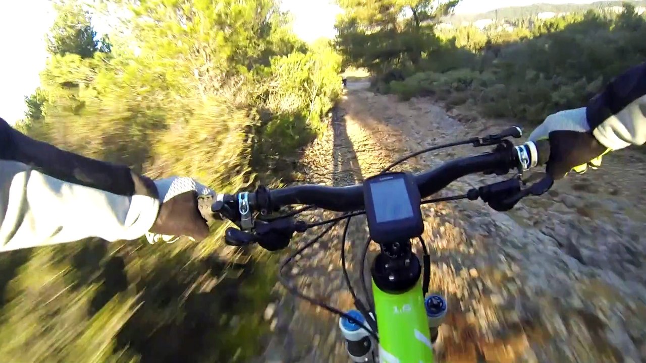 Rando de St Etienne du Grès du 28-12-14 en 1080p