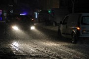 Bursa'da Kar Yağışı Bastırdı, Şehir İçinde Trafik Kilitlendi