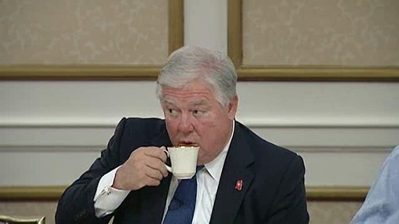 Gov. Barbour: No 'Conspiracy' Behind Obama Muslim Rumors