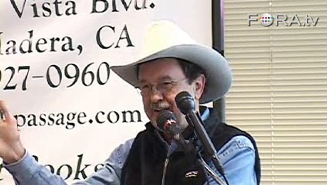 Jim Hightower: Clinton and Obama on the Attack