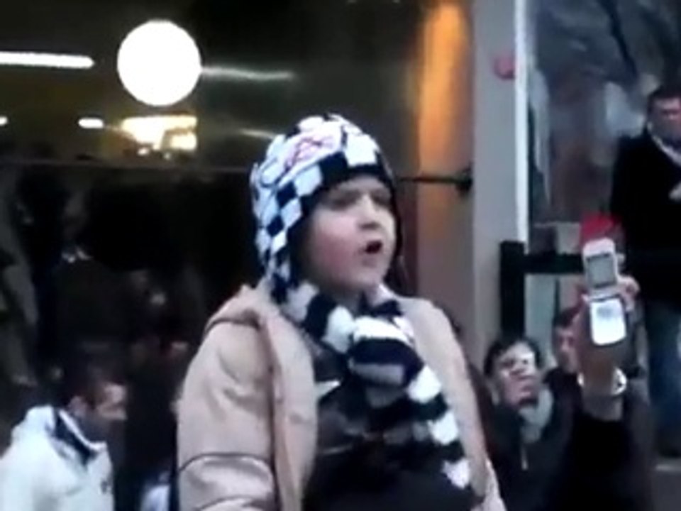 Yavru Kartal Dün gece sevgilim aradı birden