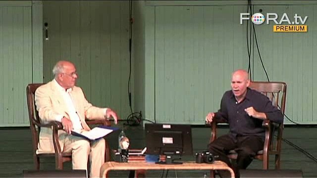 Steve McCurry Recalls Photographing 'Afghan Girl'