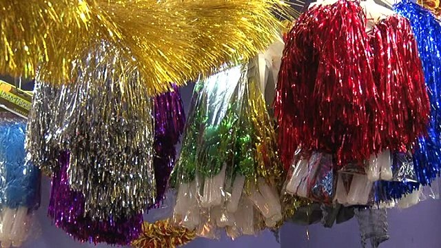 Saint-Sylvestre : entre feux d'artifice et cotillons, les préparatifs vont bon train