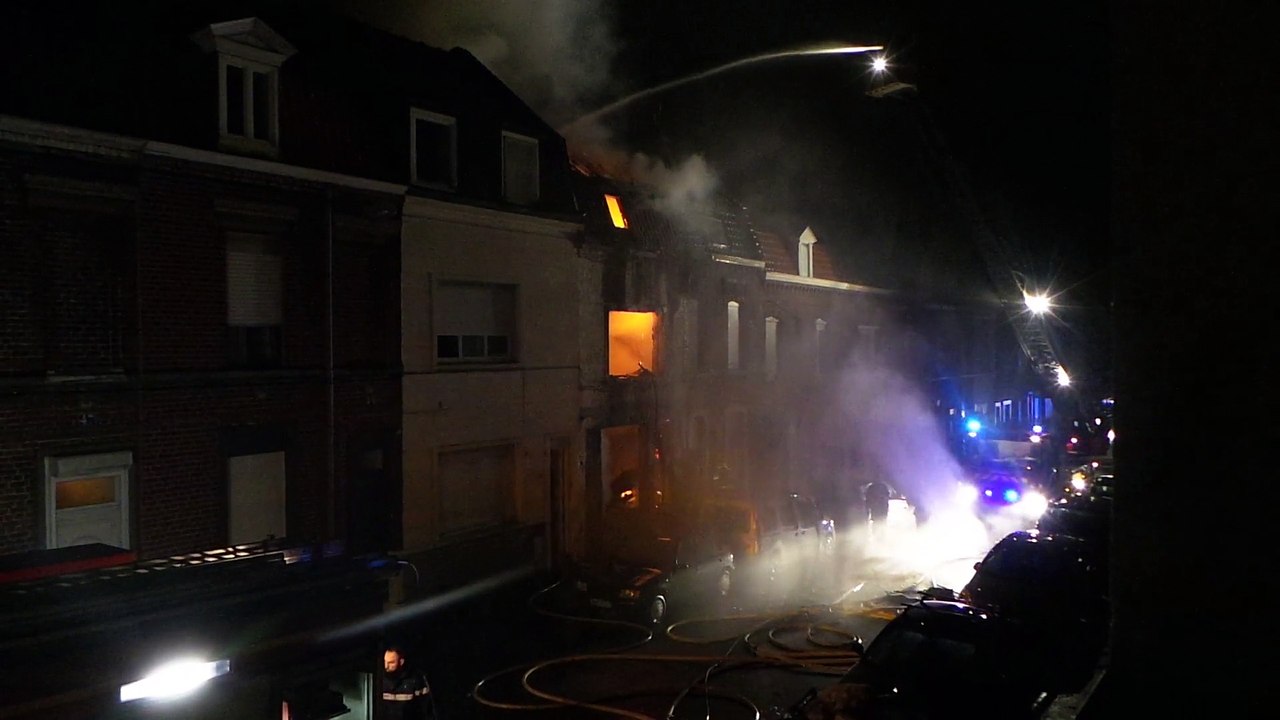 Explosion à Roubaix : les pompiers ont filmé leur intervention