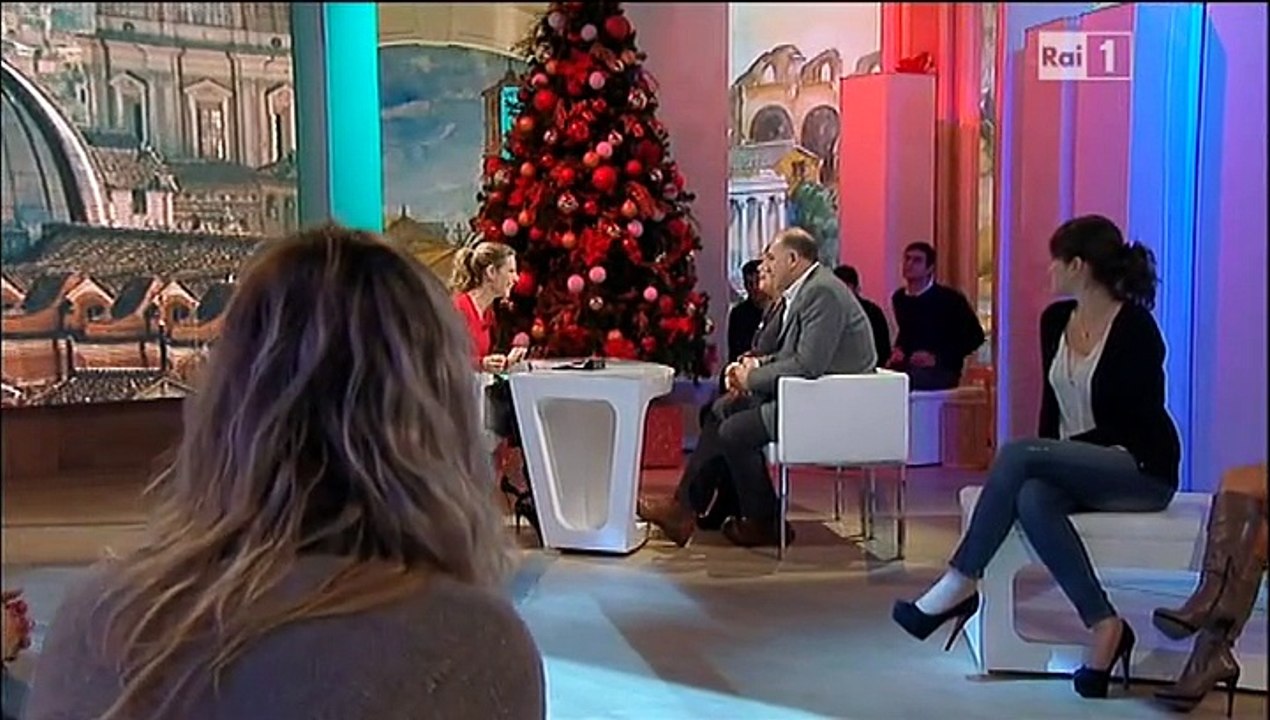 Roberta Ferrari intervista il figlio di Giuseppe Abbagnale a 'Unomattina in famiglia'