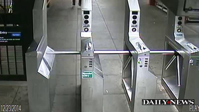 Raw: Man Wanted For Assault On D Train Platform