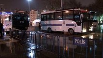 Taksim Meydanı'nda Çevik Kuvvet Ekipleri Güvenlik Önlemi Aldı