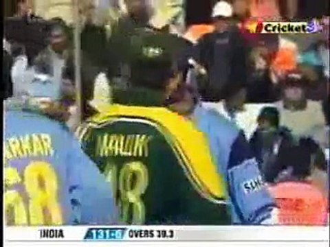 Cricket Fight Rahul Dravid Vs Shoaib Akhtar