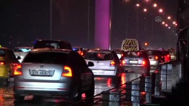 Yeni Yıla Boğaziçi Köprüsü'nde Girdiler