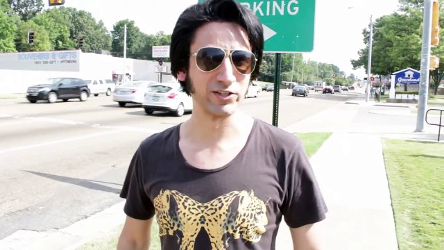 Sean Spiteri getting involved in music Elvis Week 2014 video