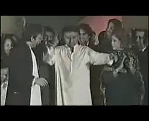 It is Commander Pak Army(سپہ سالار پاک فوج -مشرف لعنتی )- Musharaf Dancing-