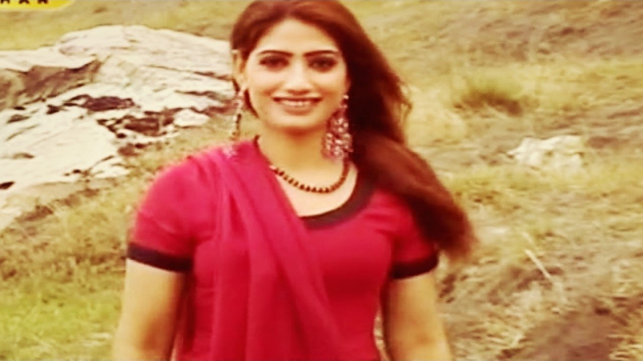 Nazia Iqbal - Lalaiya Swal Darta Kawoma