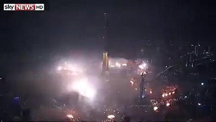 Huge Fireworks Display As Dubai Brings In 2015