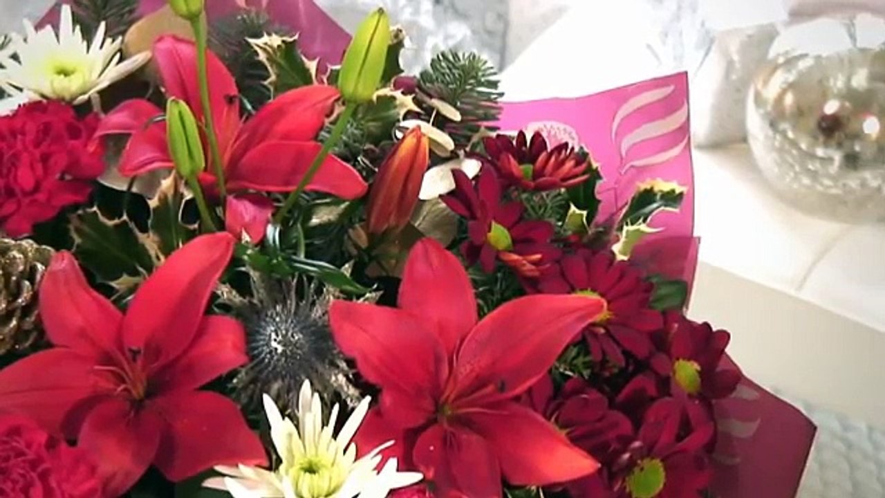 Interflora Pacific Unit Ltd - Celebrate This Christmas by Sending Flowers