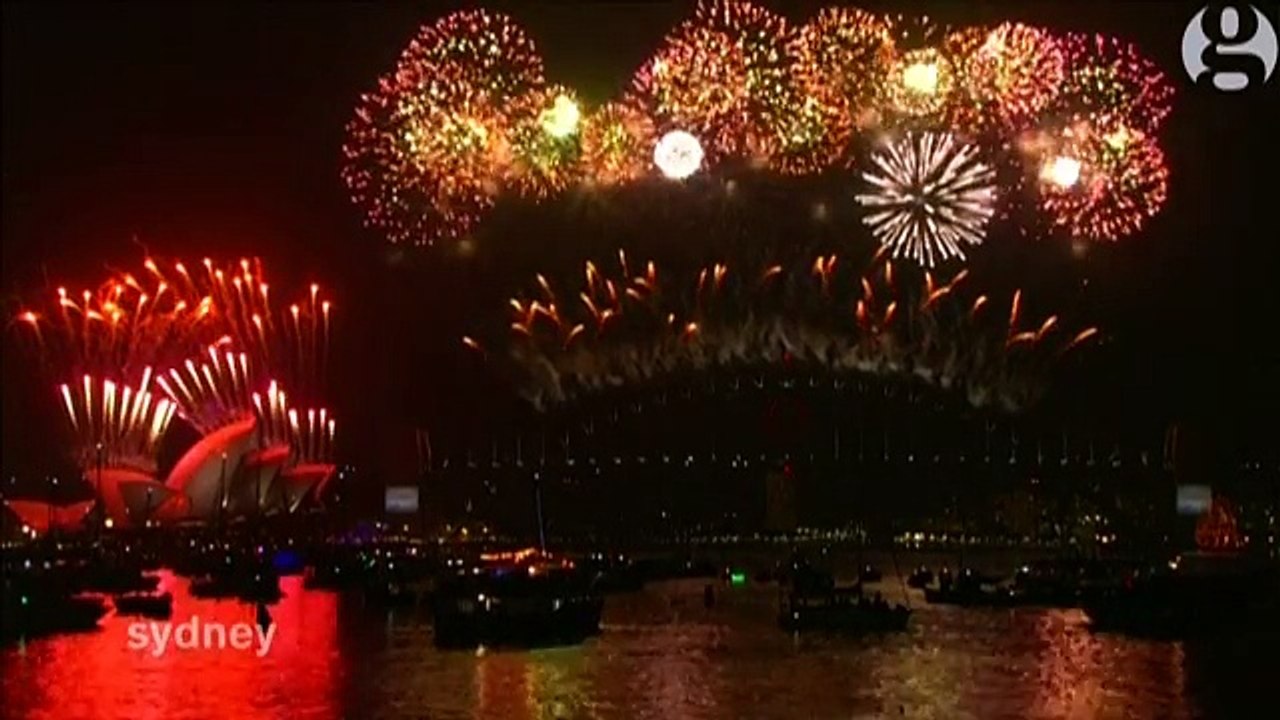 Happy New Year 2015 - Amazing Fireworks - Harbour - Sydney - Australia - Welcome 2015