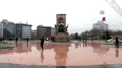 Yılın İlk Gününde Meydan ve Sokaklar Turistlere Kaldı