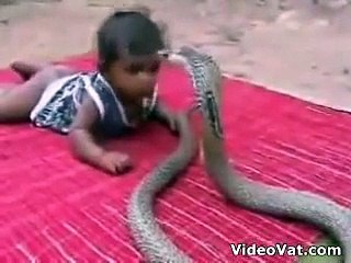 Küçük kızdan cesaret örneği