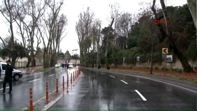 Dolmabahçe Sarayı Önünde Hareketli Anlar