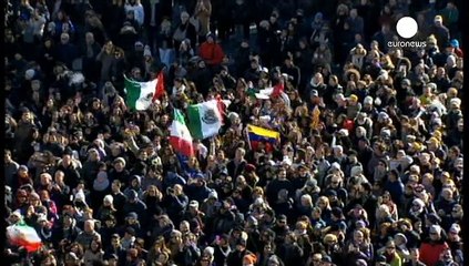 Papa apela à Paz e fim da escravatura moderna