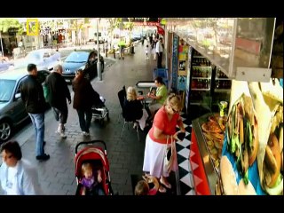 ‫وثائقي - الخارقون - تحطم عربة الطفل HD‬‎