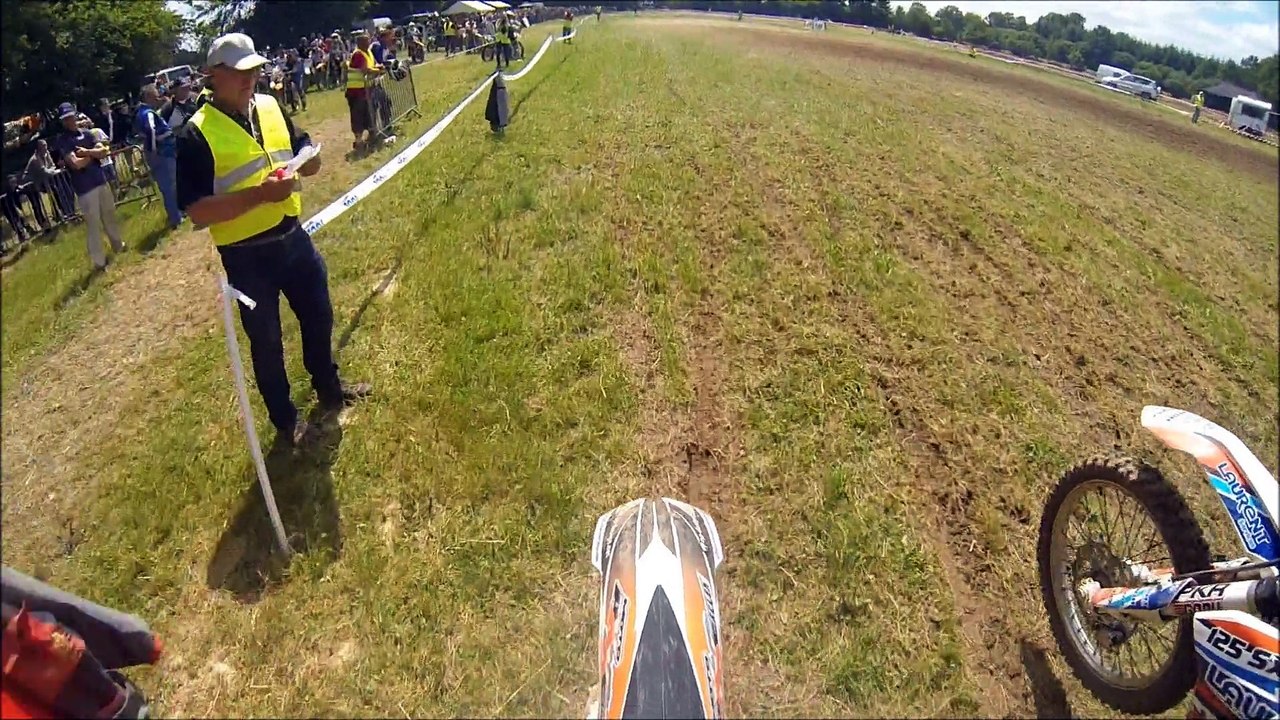 1/2 finale A course sur prairie de DOMPIERRE 2014