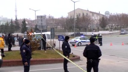 İşçi Servisi ile Kamyonet Çarpıştı: 1 Ölü, 9 Yaralı