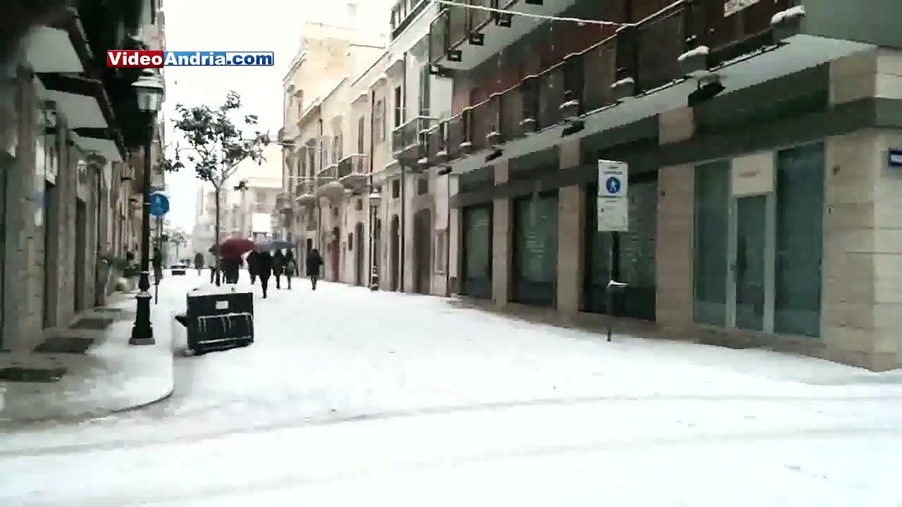 Neve ad Andria - (Via Regina Margherita)  - ore 13:30 circa del 31 dicembre 2014