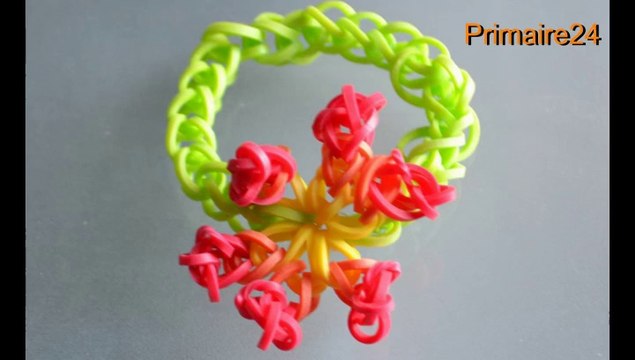 Comment faire un bracelet en élastiques avec fleur rainbow loom style rubber bands DIY