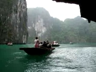 Balade en barque à Halong