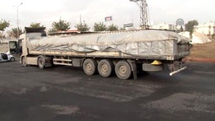 Türkiye'ye Sığınan Suriyeliler'e Yardım Malzemesi