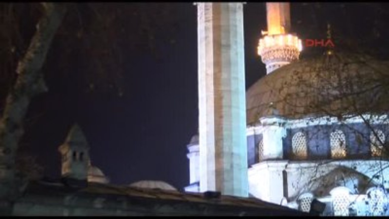 Eyüp Sultan Camii'nde Mevlit Coşkusu